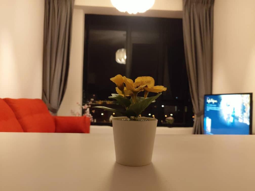 Cozy Studio Unit,Cyberjaya,Wifi, Netflix,Free Parking Экстерьер фото