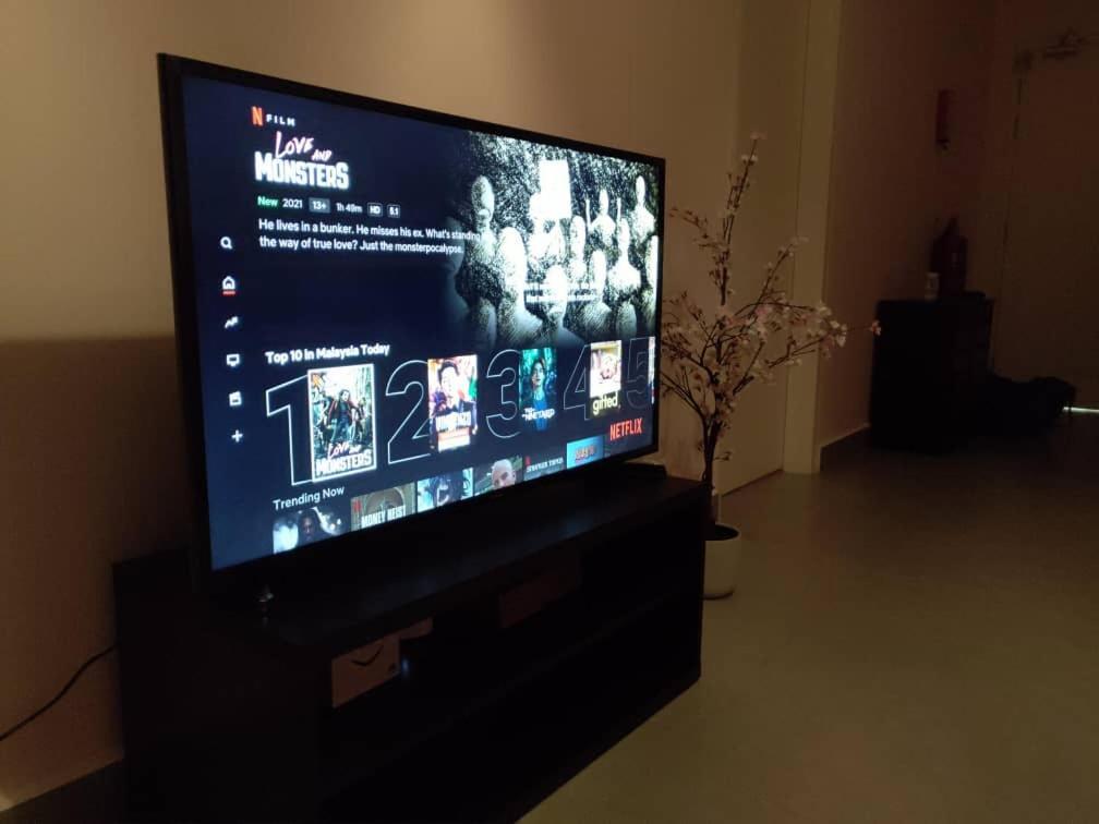 Cozy Studio Unit,Cyberjaya,Wifi, Netflix,Free Parking Экстерьер фото