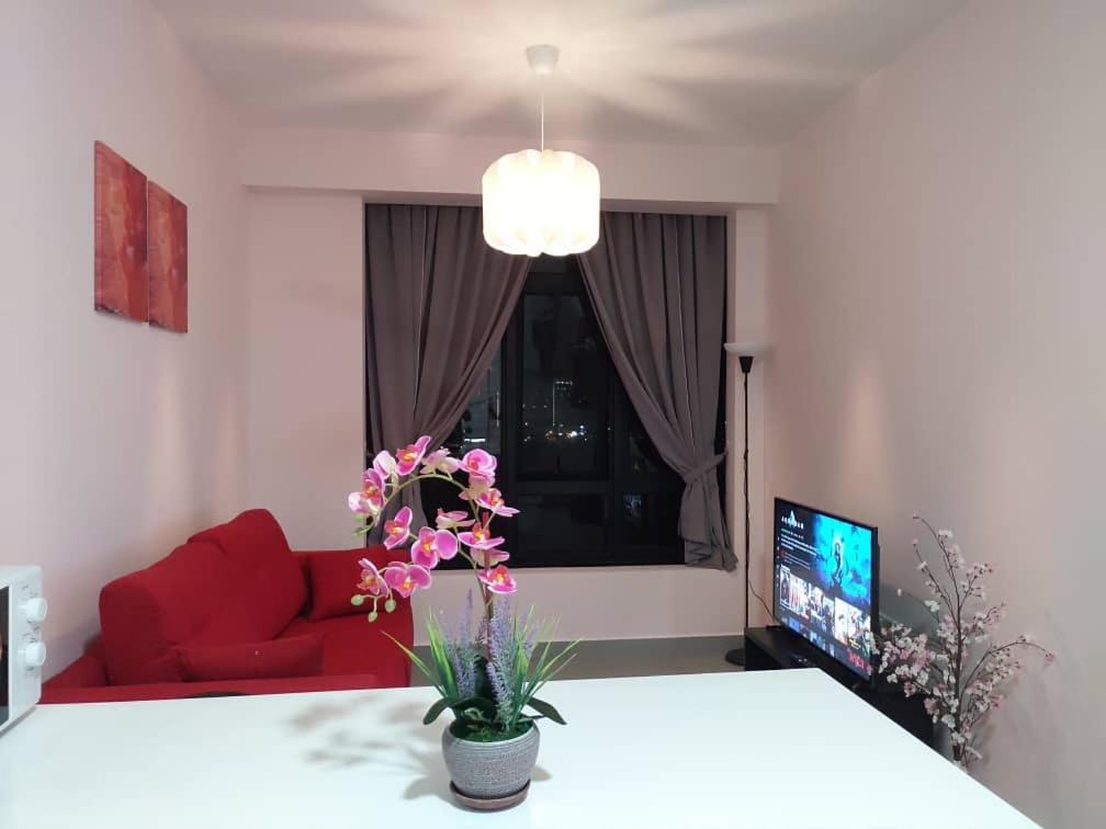 Cozy Studio Unit,Cyberjaya,Wifi, Netflix,Free Parking Экстерьер фото
