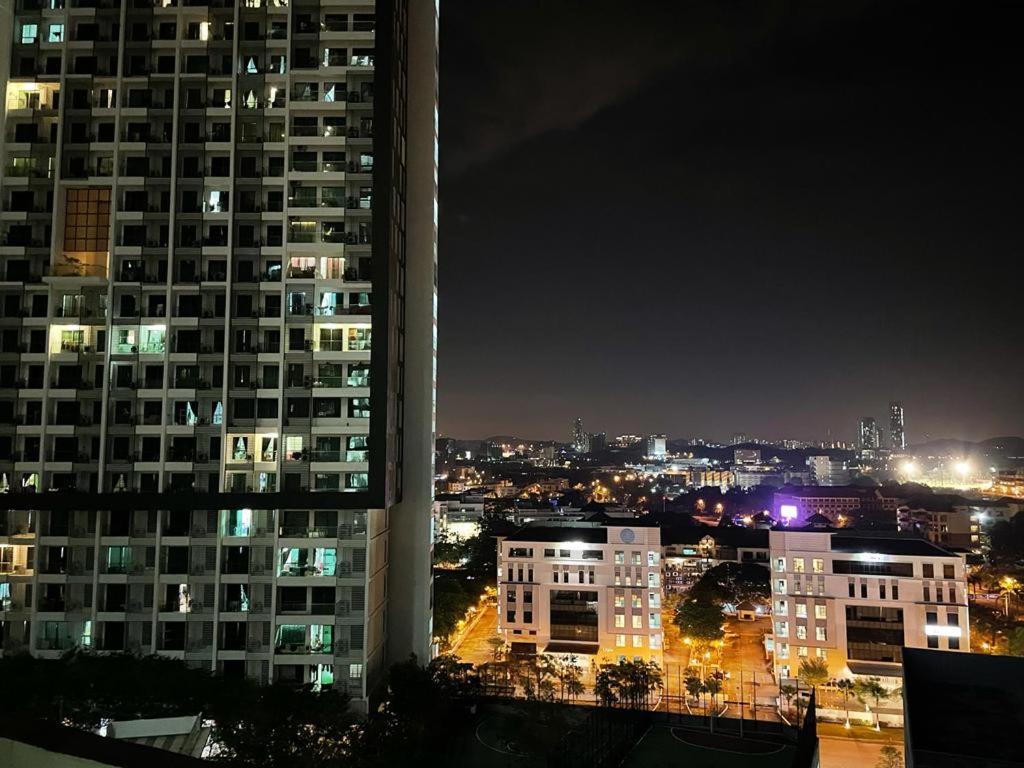 Cozy Studio Unit,Cyberjaya,Wifi, Netflix,Free Parking Экстерьер фото