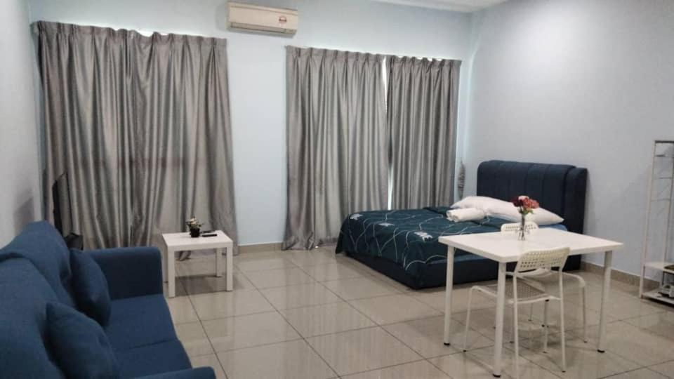 Cozy Studio Unit,Cyberjaya,Wifi, Netflix,Free Parking Экстерьер фото