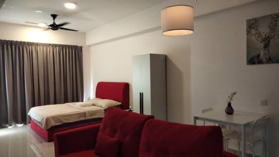 Cozy Studio Unit,Cyberjaya,Wifi, Netflix,Free Parking Экстерьер фото
