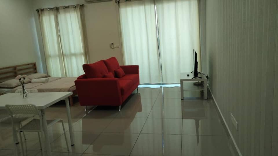 Cozy Studio Unit,Cyberjaya,Wifi, Netflix,Free Parking Экстерьер фото